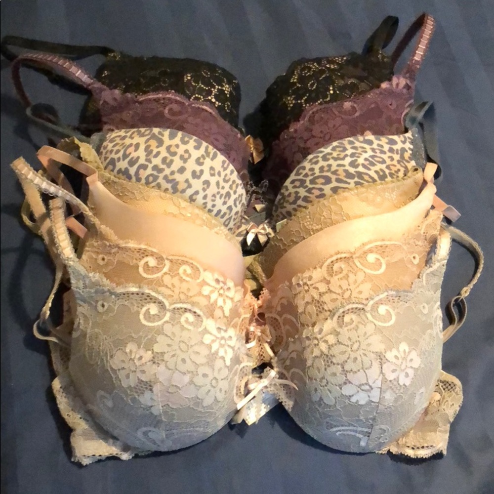 7 bras. Six Victoria Secret and 1 aerie.